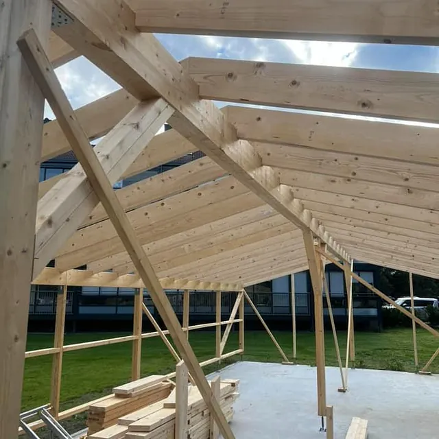 Nybygg utenfor boligblokk